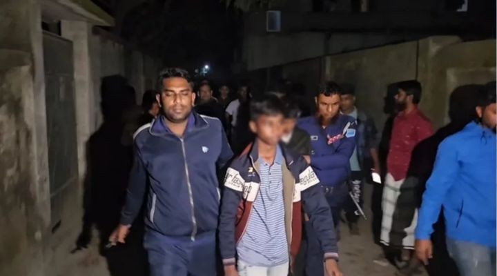 নারায়ণগঞ্জে ফোন কেনার জন্য নিজ বাড়িতে ডাকাতির নাটক, ৩ কিশোর গ্রেপ্তার